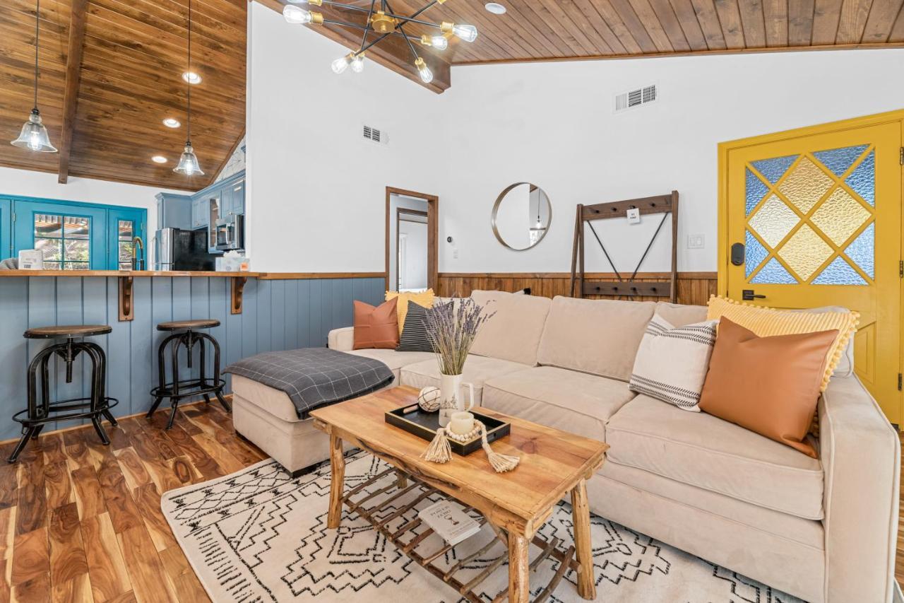 Yellow Pine Lodge - Charming Cottage Style Cabin With Peak-A-Boo Lake And Mountain Viewsビッグ・ベアー・レイク エクステリア 写真