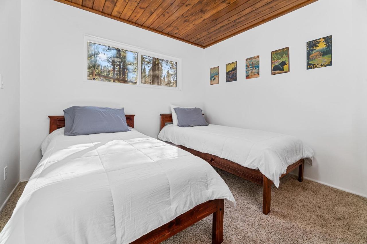 Yellow Pine Lodge - Charming Cottage Style Cabin With Peak-A-Boo Lake And Mountain Viewsビッグ・ベアー・レイク エクステリア 写真