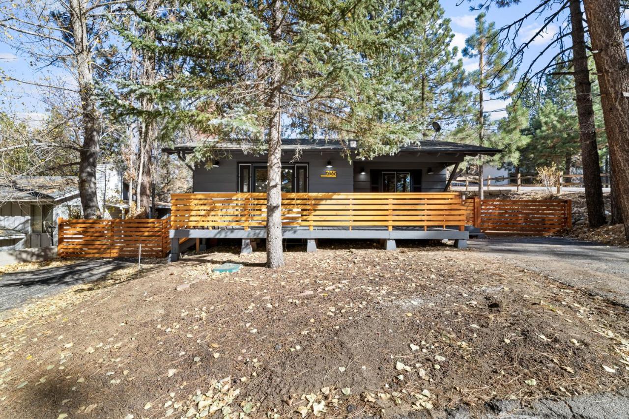 Yellow Pine Lodge - Charming Cottage Style Cabin With Peak-A-Boo Lake And Mountain Viewsビッグ・ベアー・レイク エクステリア 写真